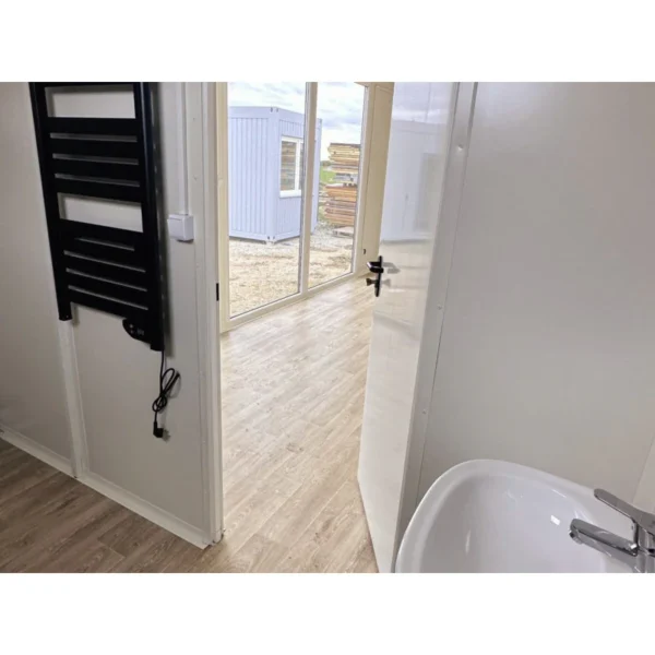 Contenedor de oficina 7x3m grandes vitrinas - Imagen 4