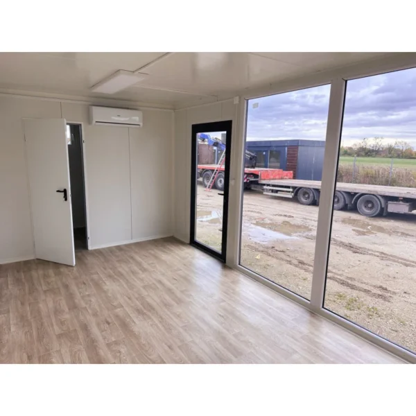 Contenedor de oficina 7x3m grandes vitrinas - Imagen 10